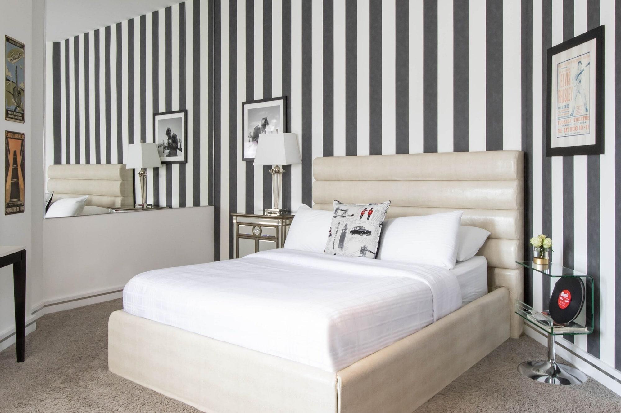Retro Suites Hotel Chatham-Kent المظهر الخارجي الصورة